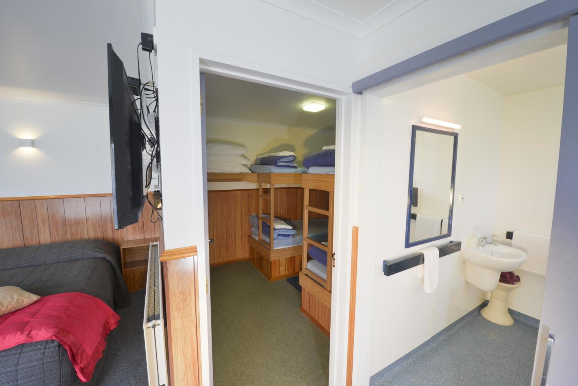 Wilderness Motel Accommodation Haast Exteriér fotografie